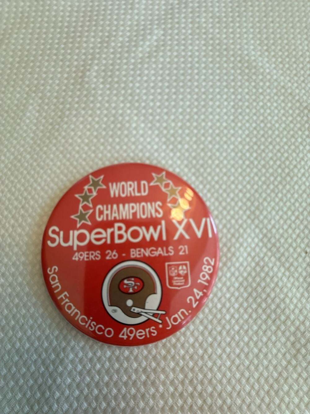 Vintage NFL Super Bowl XVI World Champions San Francisco 49ers Pin Button